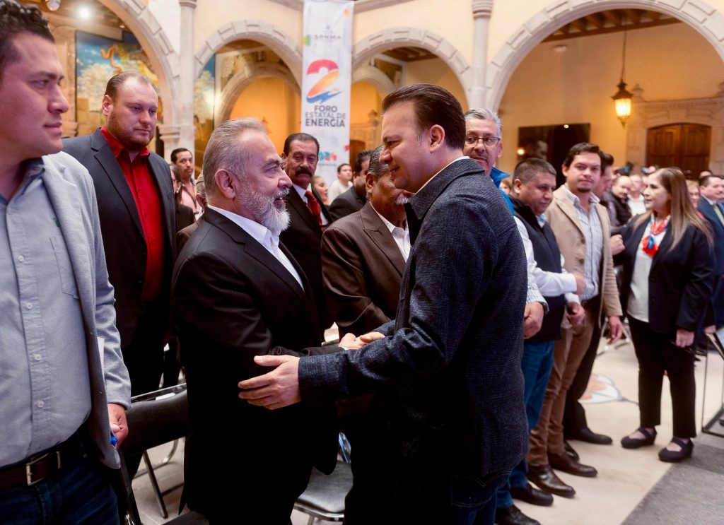 Investigadores y empresarios destacan compromiso de Esteban para lograr un Durango sustentable.